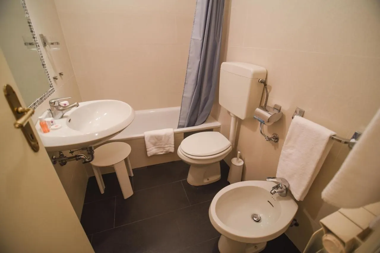 Palazzetto San Lio, Rialto Apartment Venice 0*,  Italy