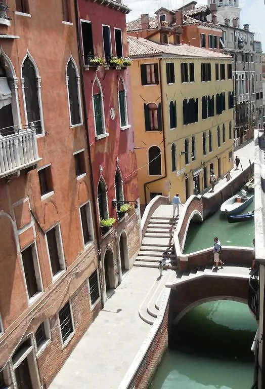 Palazzetto San Lio, Rialto Apartment Venice