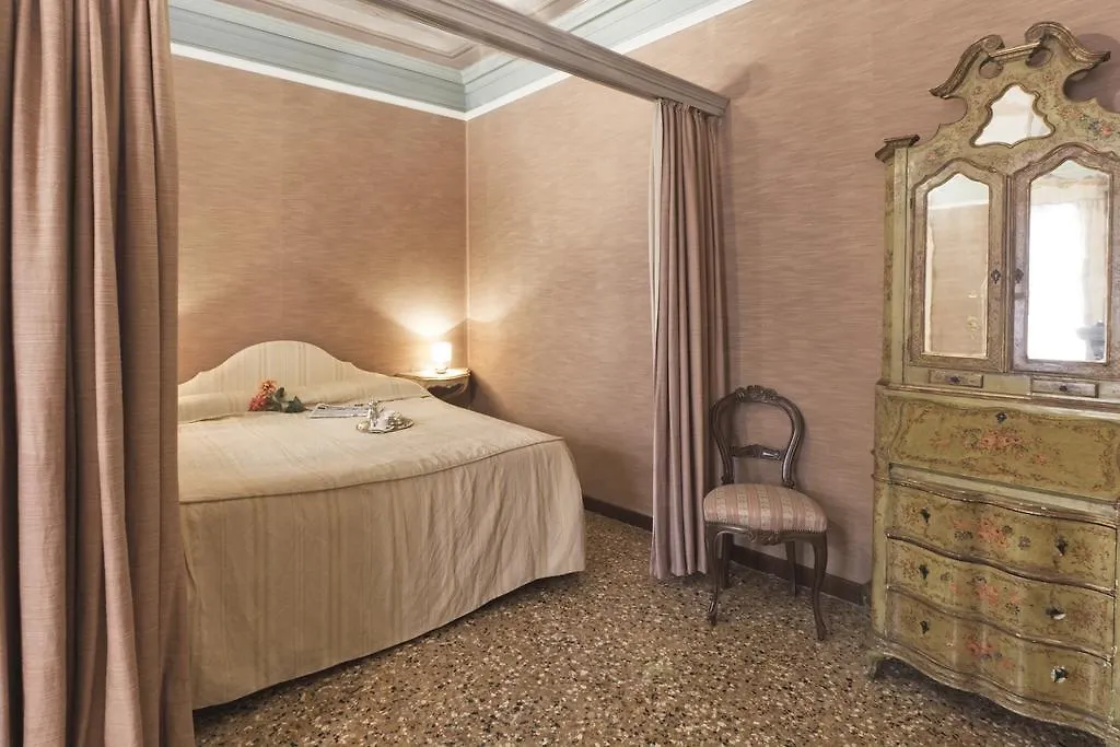 Palazzetto San Lio, Rialto Apartment Venice