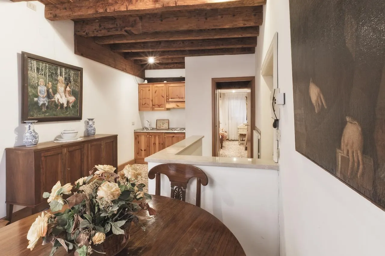 Palazzetto San Lio, Rialto Apartment Venice